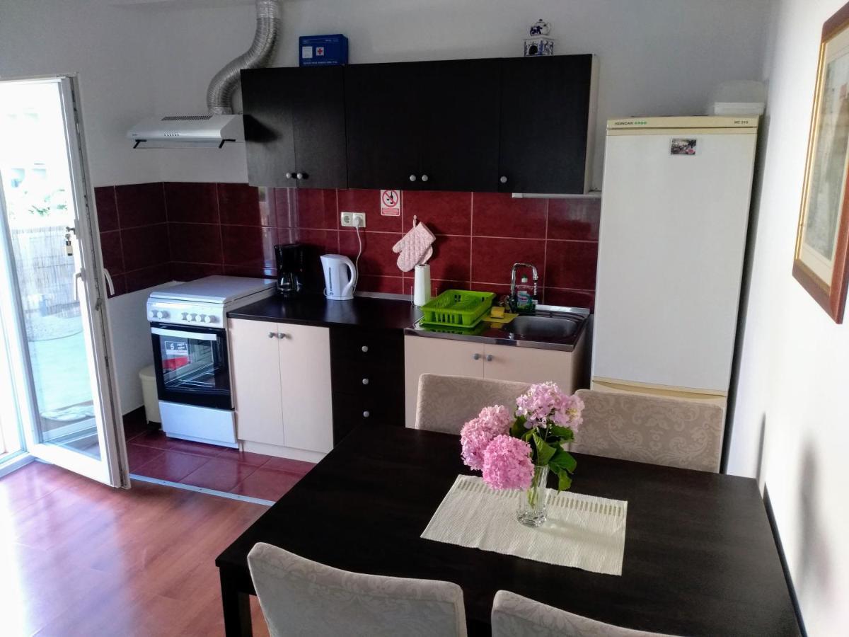 Apartment Paula Kaštela Eksteriør billede